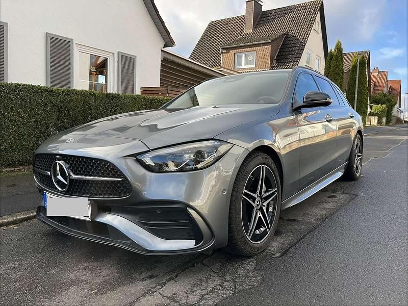 Grau Gebraucht 2022 Mercedes C220 Kombi | 41.750 € - Bild 1/4