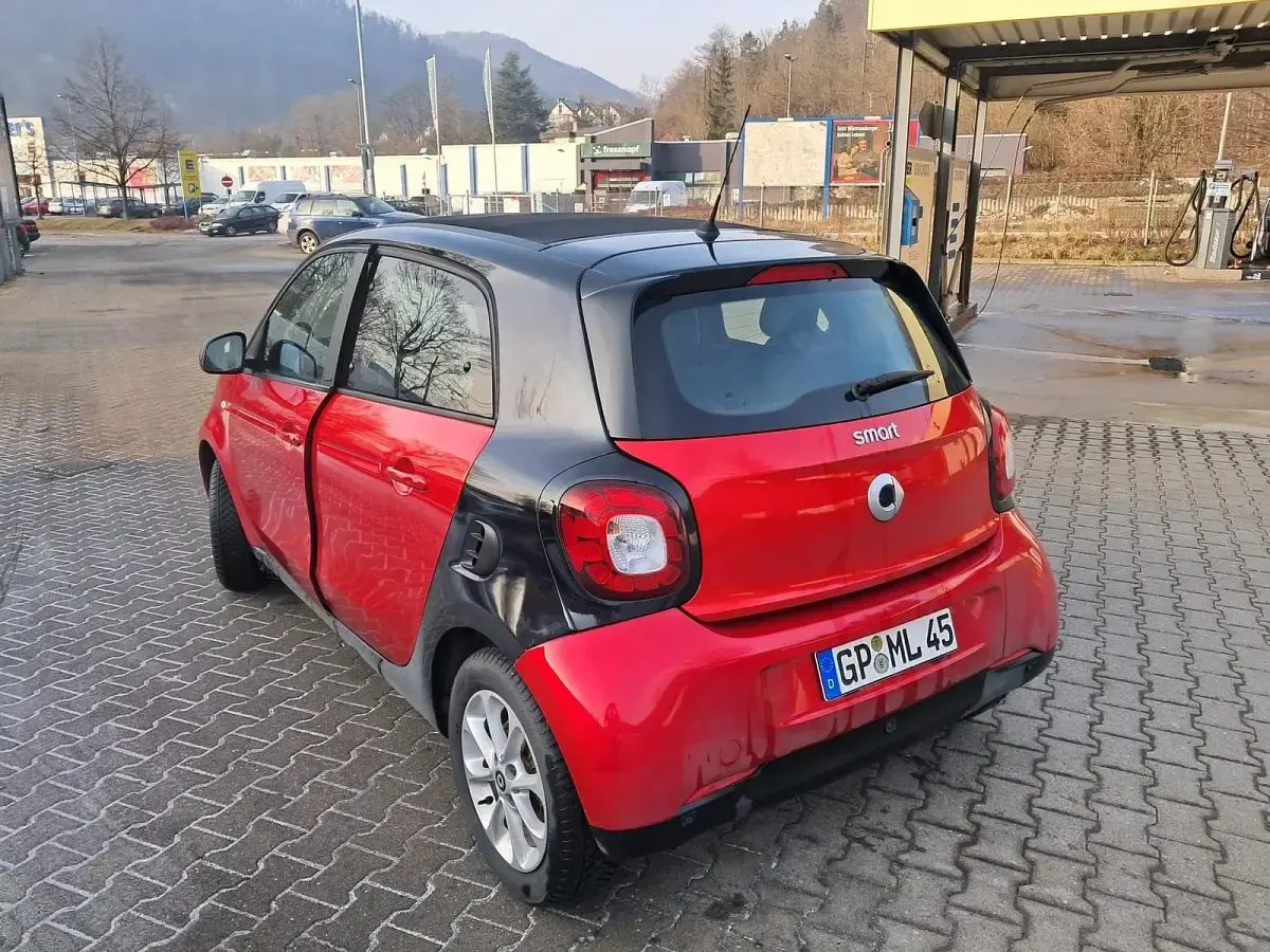 Gebraucht Smart ForFour 90 PS (66 kW) 2018 Rot Kleinwagen