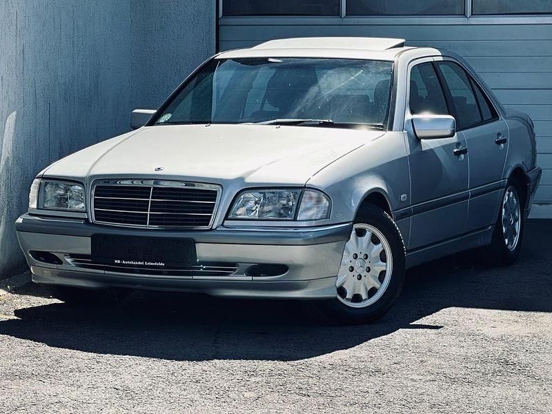 Grau Gebraucht 1999 Mercedes C200 Limousine | 4.990 € (Guter Preis) - Bild 1/4
