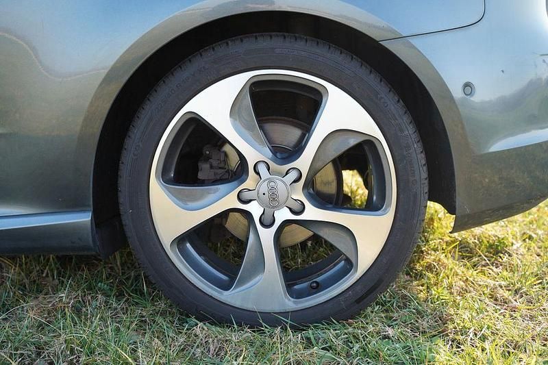 Gebraucht Audi A3 S-Line 150 PS (110 kW) 2015 Grau Limousine