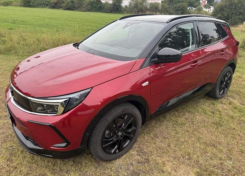 Rot Gebraucht 2023 Opel Grandland X GS Line SUV | 26.950 € (Teuer) - Bild 1/4