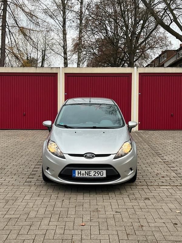 Gebraucht Ford Fiesta 2012 Grau Kleinwagen