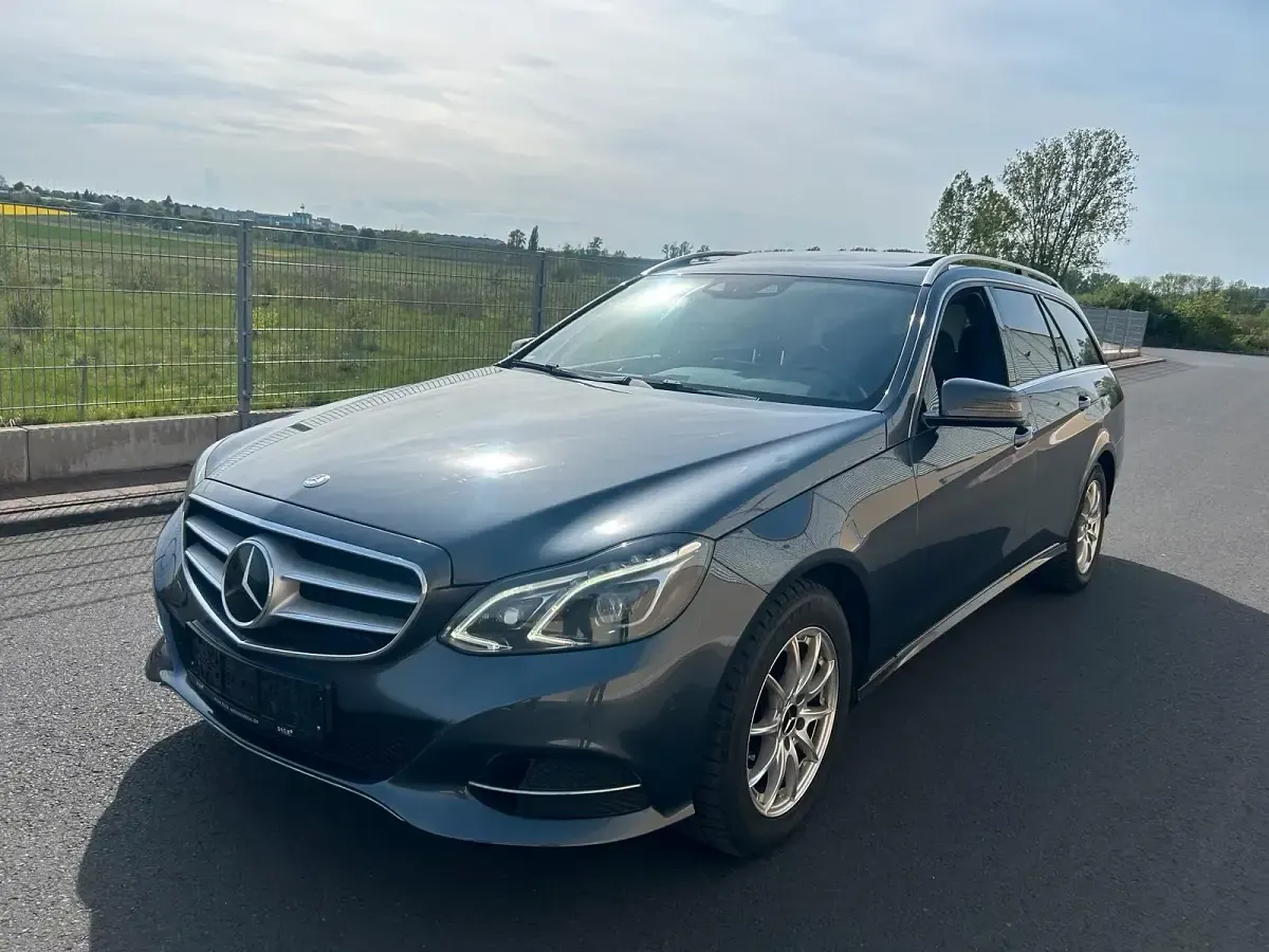 Usata Mercedes E250 204 CV (150 kW) 2015 Grigio Station wagon