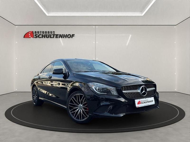 Schwarz Gebraucht 2013 Mercedes CLA200 Limousine | 12.499 € (Etwas zu teuer) - Bild 1/4