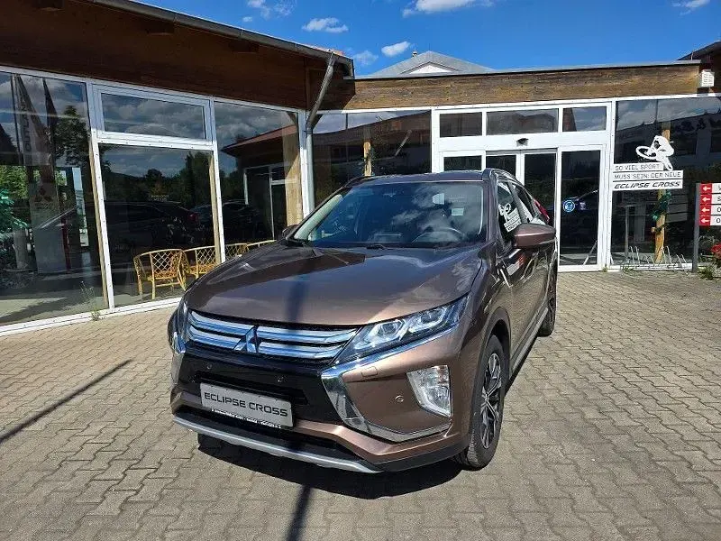 Gebraucht Mitsubishi Eclipse Cross Edition 163 PS (119 kW) 2018 Braun SUV