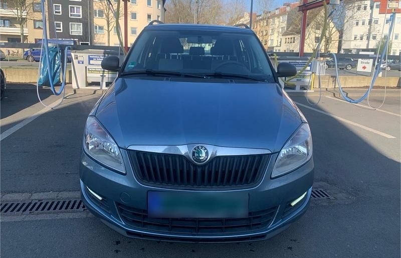Gebraucht Skoda Fabia 87 PS (63 kW) 2010 Silber Kleinwagen