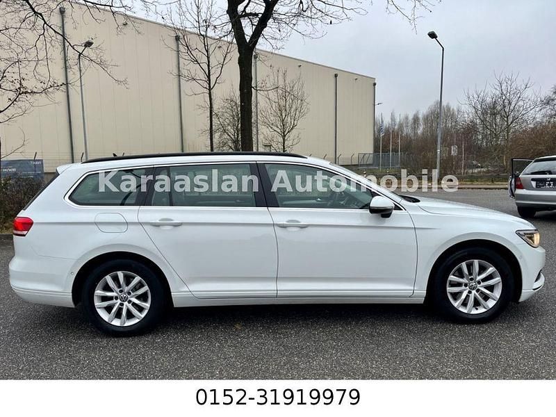 Gebraucht VW Passat Comfortline 150 PS (110 kW) 2018 Weiß Kombi