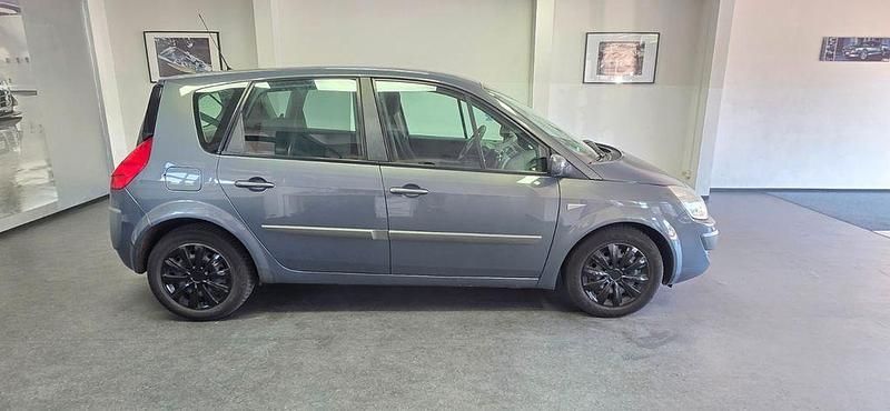 Grau Gebraucht 2006 Renault Scénic II Dynamique Van / Kleinbus | 1.990 € (Fairer Preis) - Bild 1/4