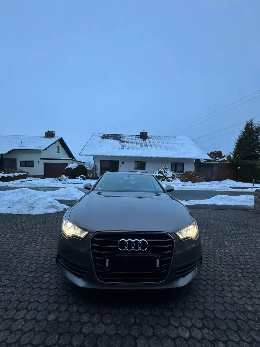 Gebraucht Audi A6 177 PS (130 kW) 2014 Grau Kombi
