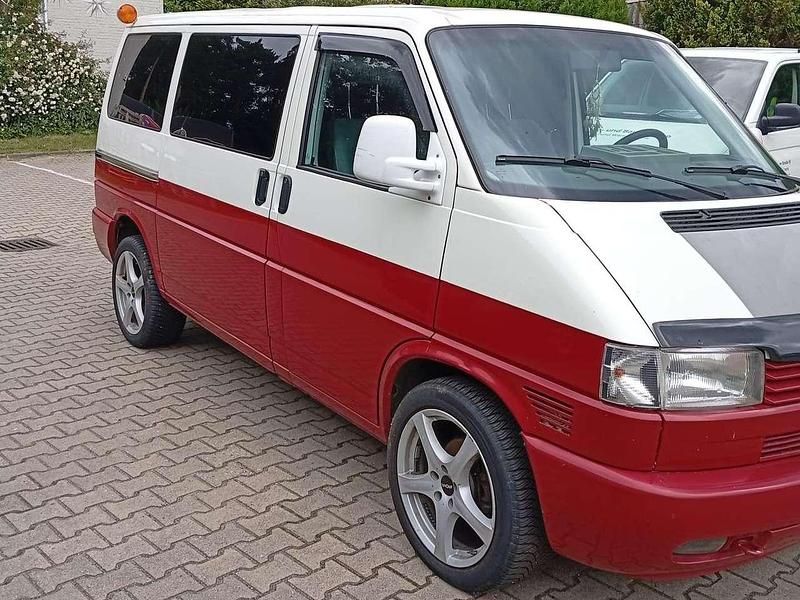 Gebraucht VW T4 102 PS (75 kW) 2002 Rot Van