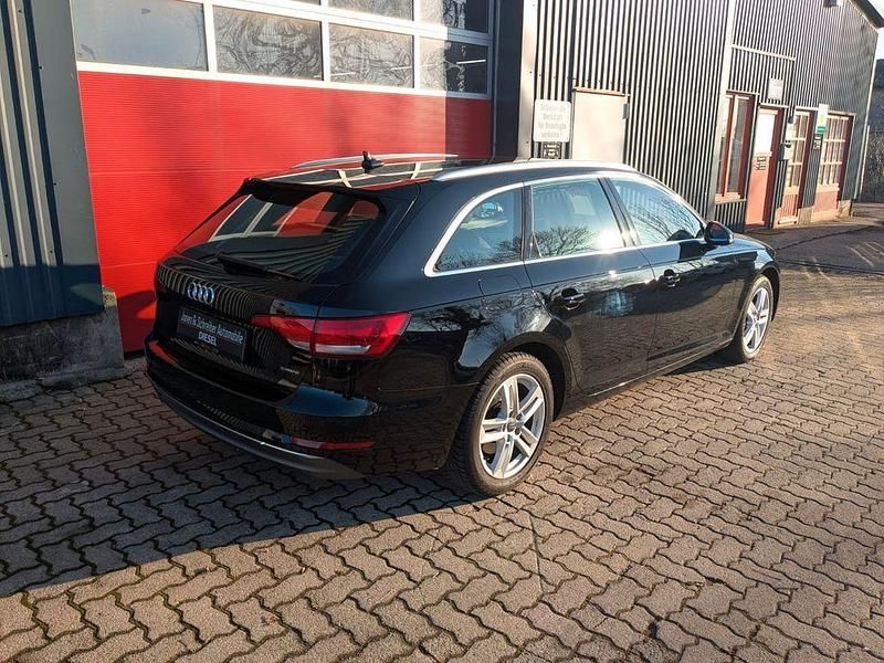 Gebraucht Audi A4 Sport 218 PS (160 kW) 2017 Schwarz Kombi