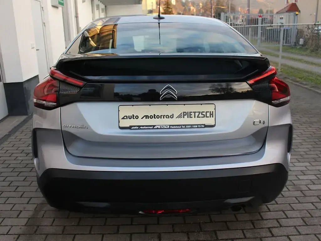 Gebraucht Citroën C4 Live 101 PS (74 kW) 2022 Grau Limousine