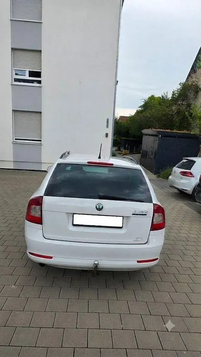 Gebraucht Skoda Octavia GreenLine 105 PS (77 kW) 2013 Grau Kombi