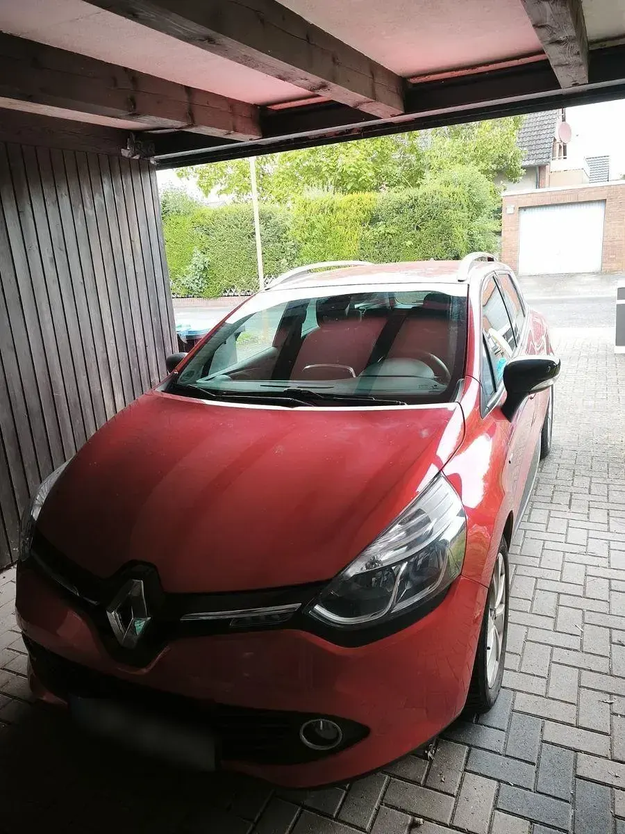 Gebraucht Renault Clio GrandTour 90 PS (66 kW) 2016 Rot Kombi