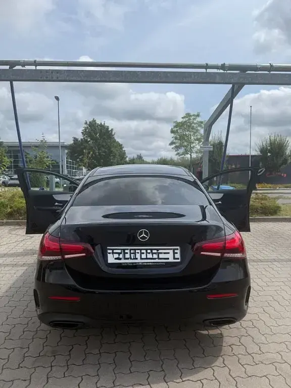 Gebraucht Mercedes 250 218 PS (160 kW) 2021 Schwarz Limousine