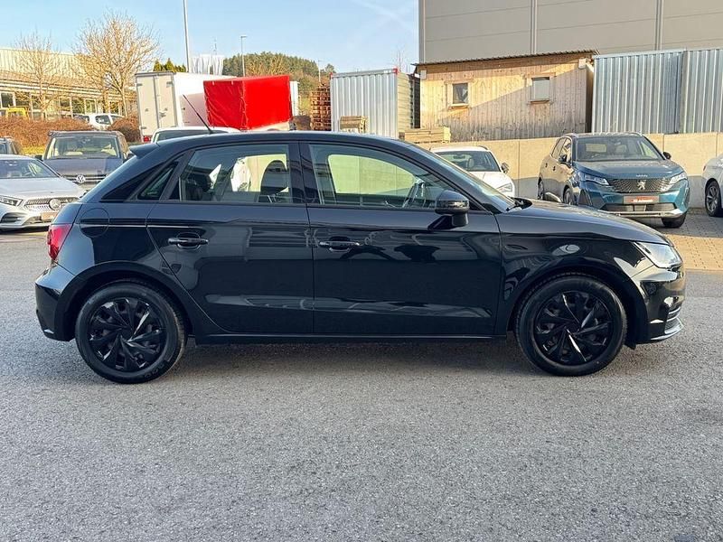 Gebraucht Audi A1 Sportback Comfort 90 PS (66 kW) 2016 Schwarz Kleinwagen