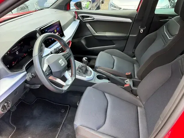 Gebraucht Seat Arona FR 110 PS (80 kW) 2024 Rot SUV