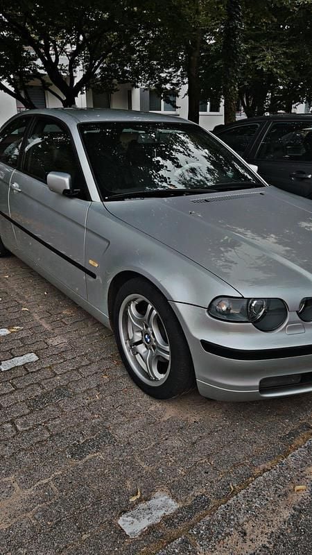 Gebraucht BMW 316 115 PS (84 kW) 2002 Silber Kleinwagen