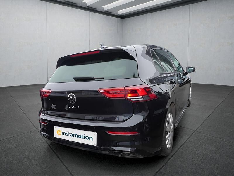 Gebraucht VW Golf VIII R-line 131 PS (96 kW) 2024 Schwarz Kleinwagen
