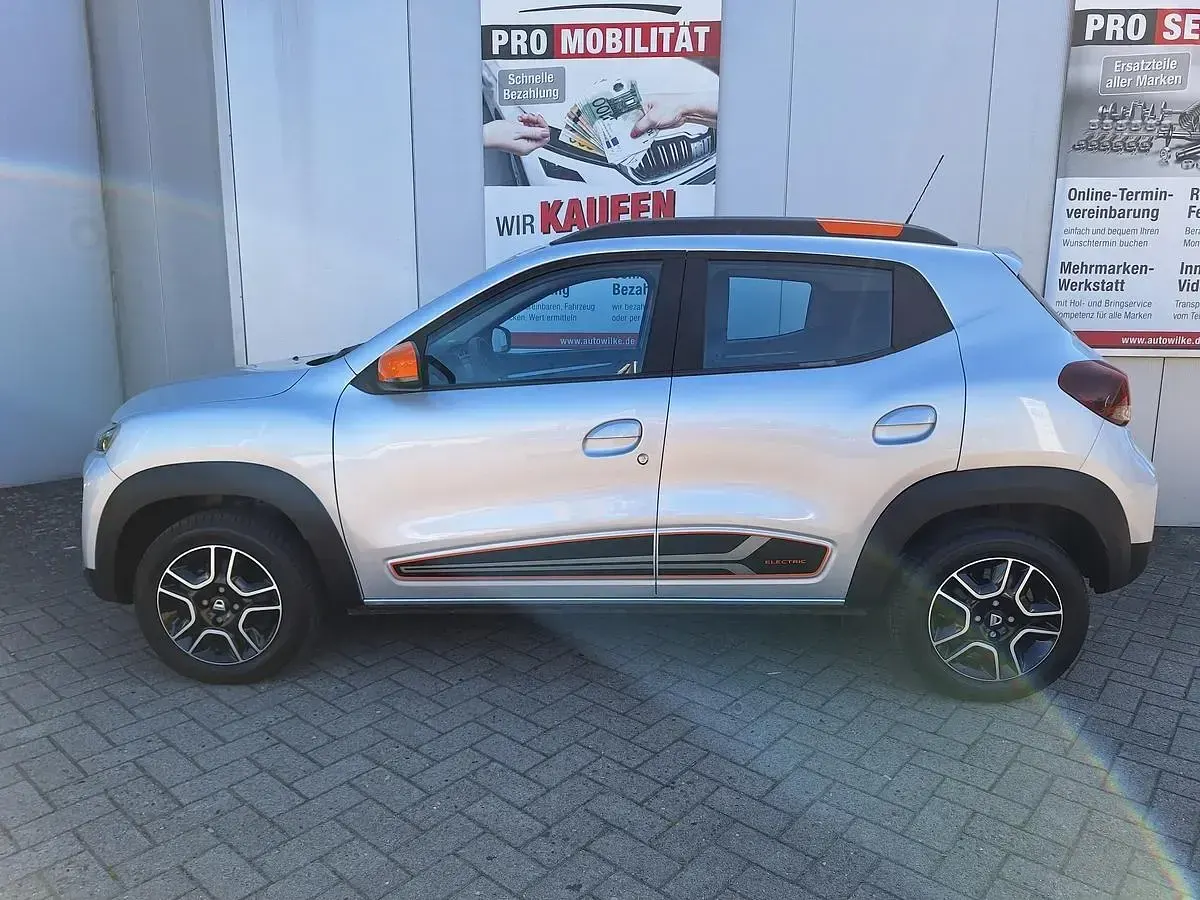 Usata Dacia Spring 33 kW (45 CV) 2022 Diverse metallic Utilitaria