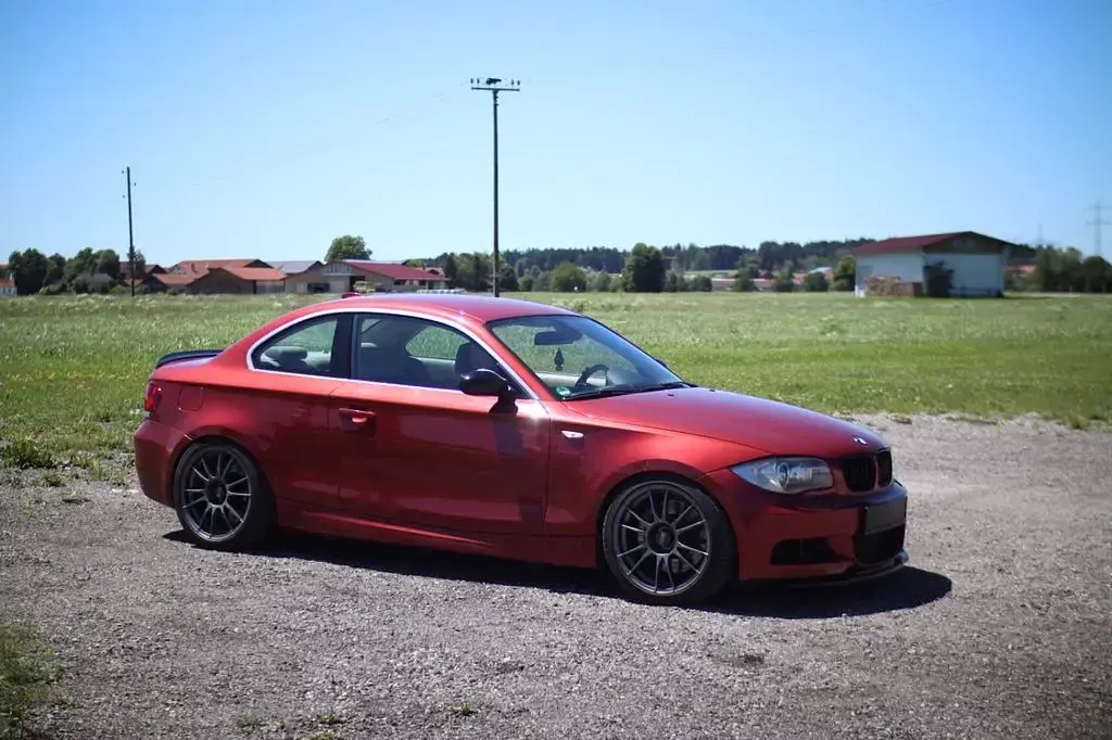 Gebraucht BMW 135 306 PS (225 kW) 2007 Rot Kleinwagen