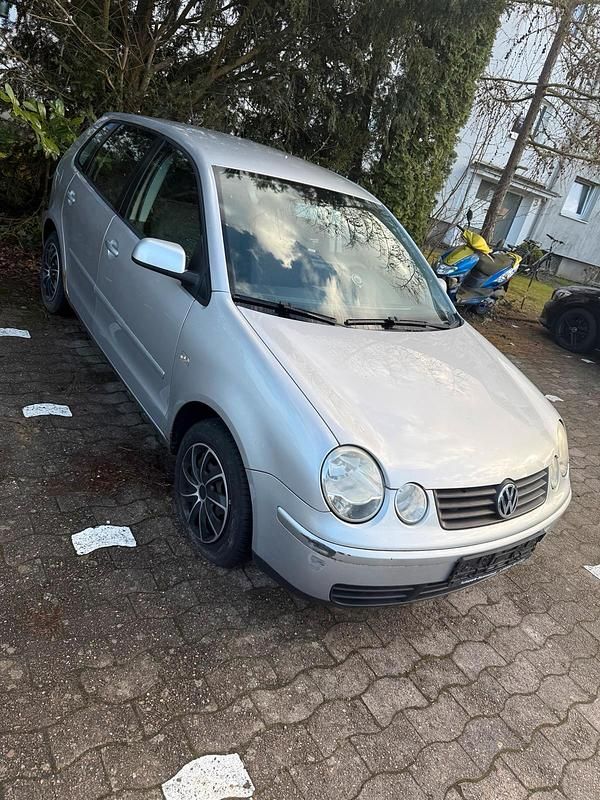 Gebraucht VW Polo 75 PS (55 kW) 2005 Silber Kleinwagen