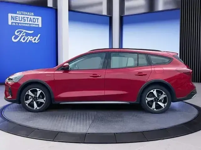 Second-hand Ford Focus Active 116 CP (85 kW) 2025 Roșu Break