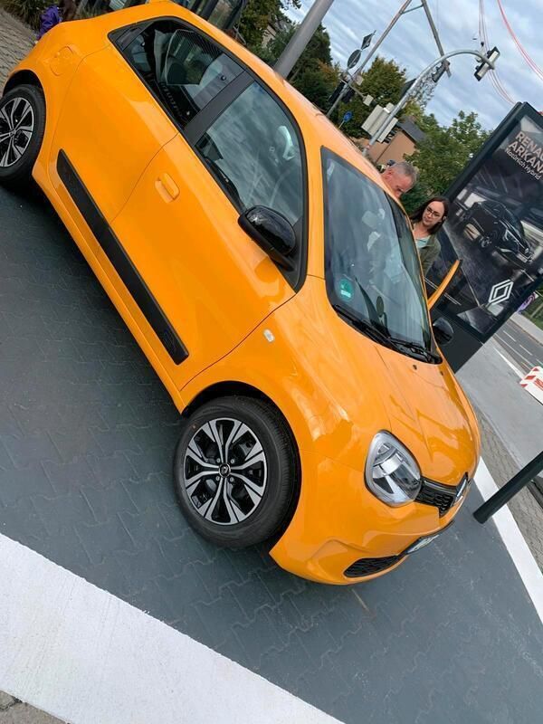 Orange Gebraucht 2022 Renault Twingo SE Kleinwagen | 10.800 € (Fairer Preis) - Bild 1/1