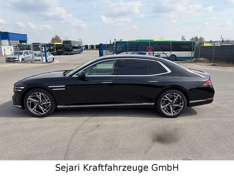 Gebraucht Genesis G90 415 PS (305 kW) 2025 Schwarz Limousine
