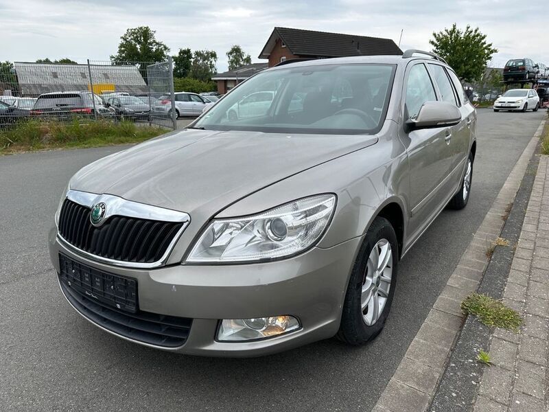Beige Gebraucht 2010 Skoda Octavia Impuls Edition Kombi | 2.899 € (Guter Preis) - Bild 1/4
