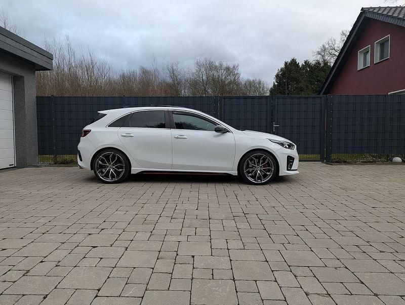 Gebraucht Kia Ceed GT GT 204 PS (150 kW) 2020 Weiß Limousine