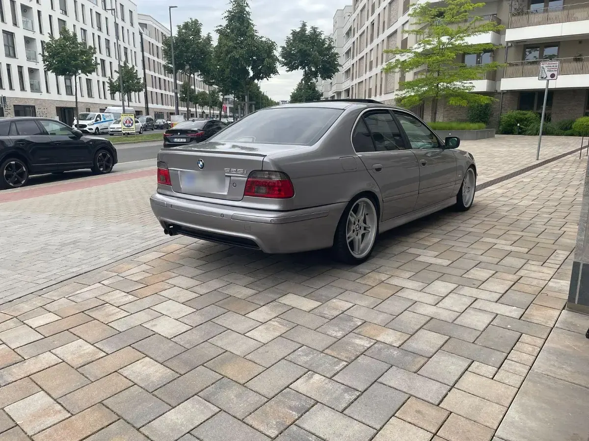 Brugt BMW 525 Performance 192 HK (141 kW) 2001 Grå Sedan
