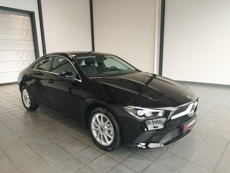 Schwarz Gebraucht 2023 Mercedes CLA180 Limousine | 29.990 € (Guter Preis) - Bild 1/4