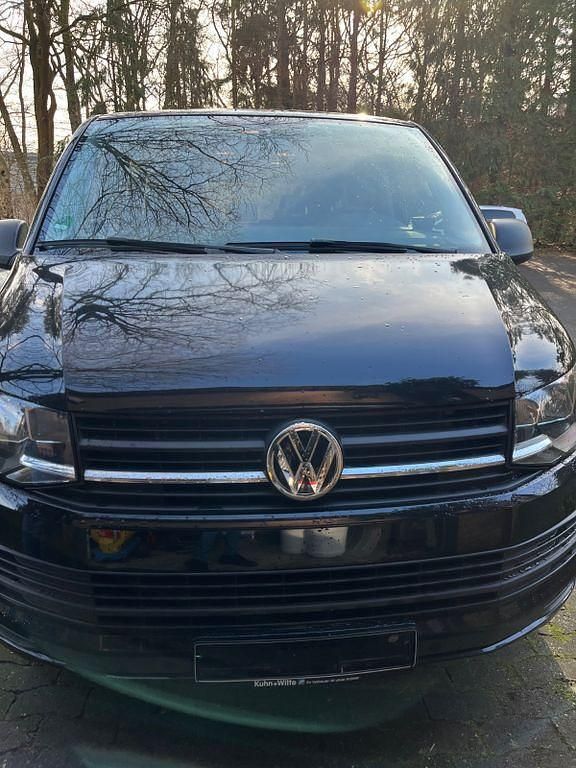 Schwarz Gebraucht 2015 VW Multivan Van | 22.900 € (Superpreis) - Bild 1/4