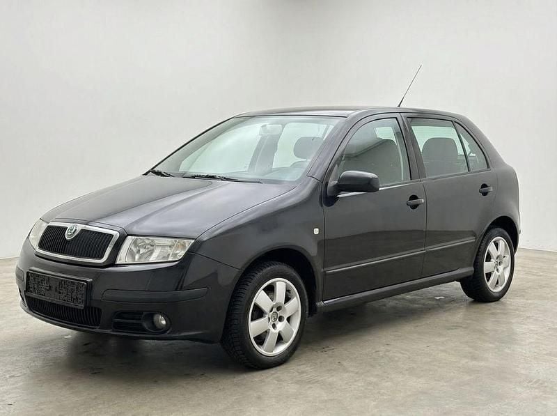 Schwarz Gebraucht 2005 Skoda Fabia Ambiente Limousine | 1.350 € (Etwas zu teuer) - Bild 1/4