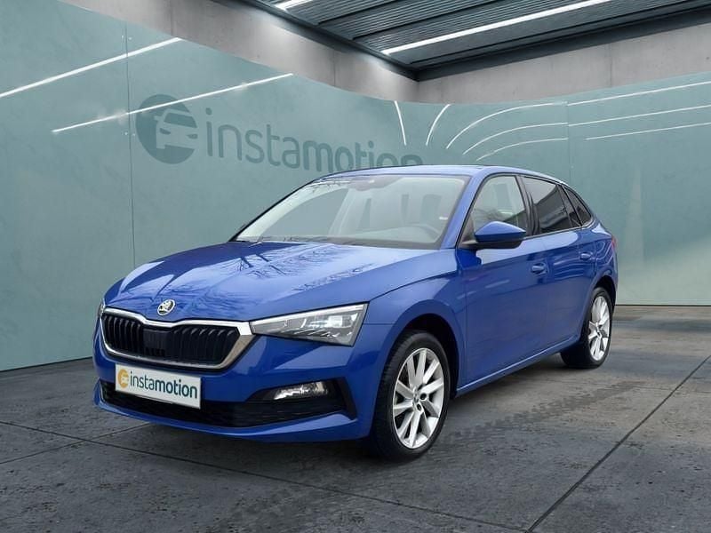 Blau Gebraucht 2023 Skoda Scala Kleinwagen | 22.849 € (Fairer Preis) - Bild 1/4