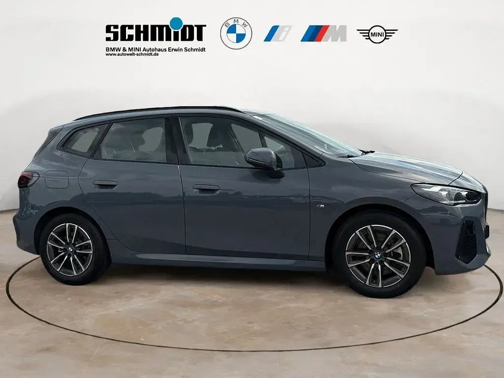 Gebraucht BMW 223 Active Tourer M Sport 218 PS (160 kW) 2025 Braun Van / Kleinbus
