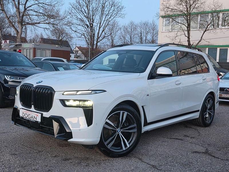 Weiß Gebraucht 2025 BMW X7 M Sport SUV | 84.990 € - Bild 1/4