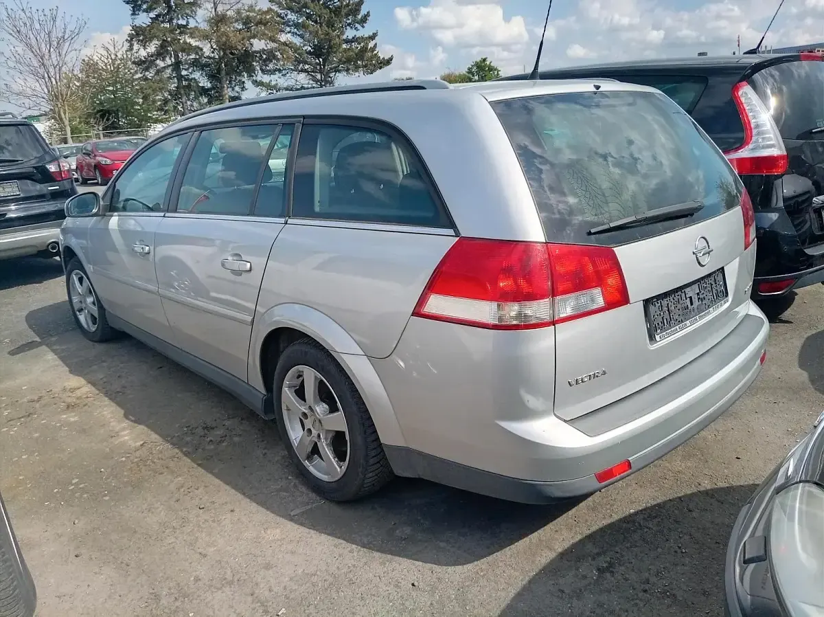 Gebraucht Opel Vectra 120 PS (88 kW) 2006 Silber Kombi