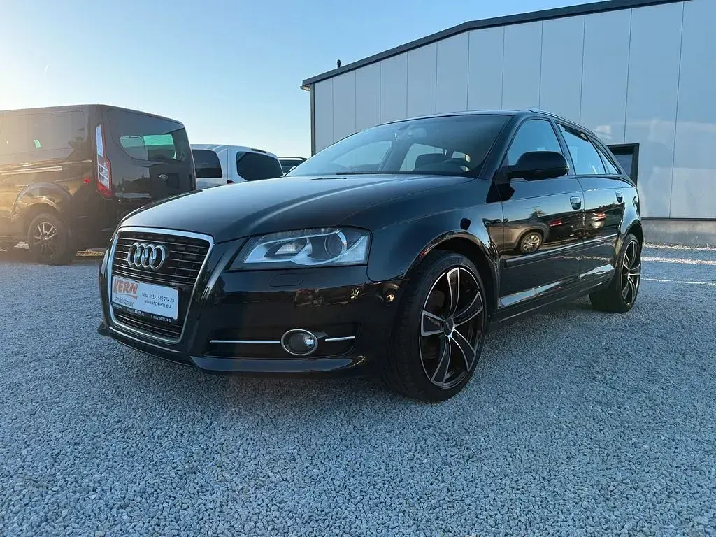 Gebraucht Audi A3 Ambiente 140 PS (102 kW) 2013 Schwarz Limousine