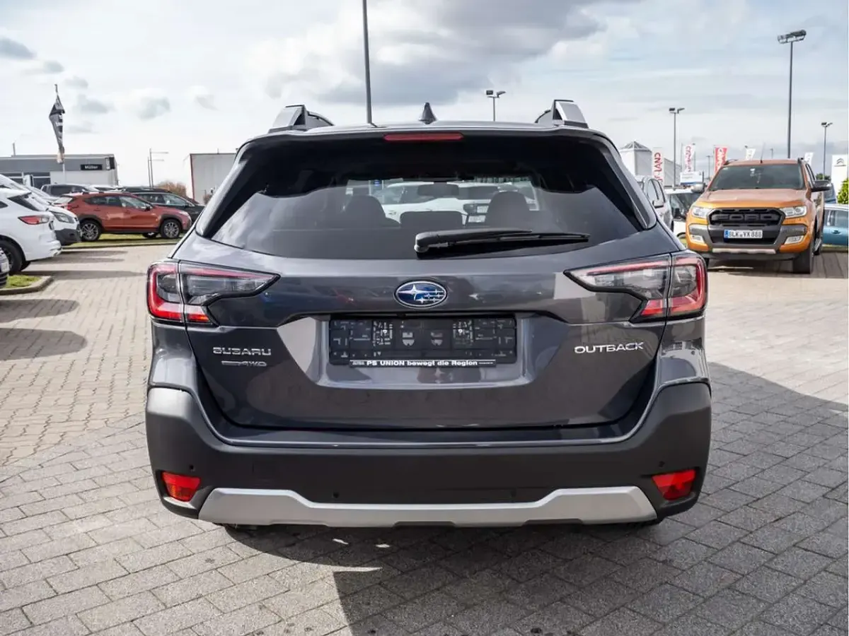Neu Subaru Outback Platinum 169 PS (124 kW) 2026 Magnetite grey Kombi