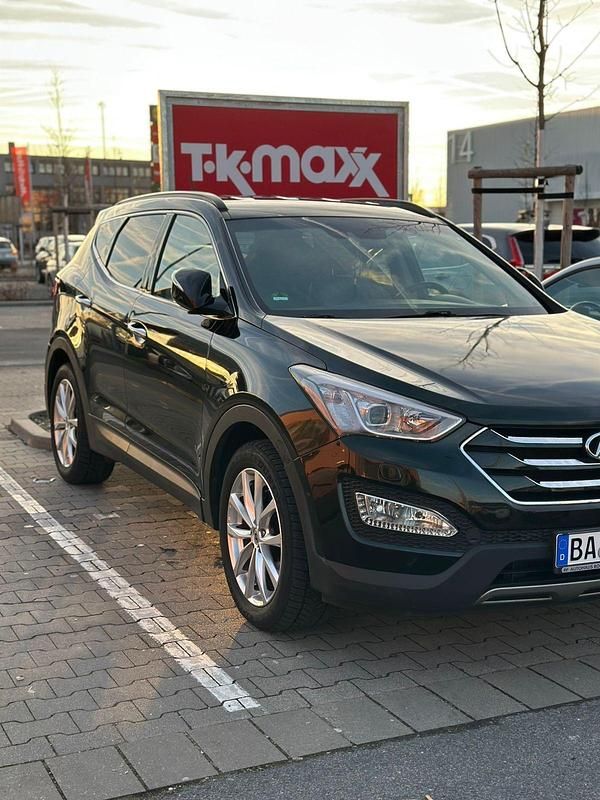 Gebraucht Hyundai Santa Fe 197 PS (144 kW) 2012 Schwarz SUV