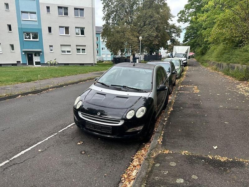 Schwarz Gebraucht 2004 Smart ForFour Passion Limousine | 1.200 € (Fairer Preis) - Bild 1/4
