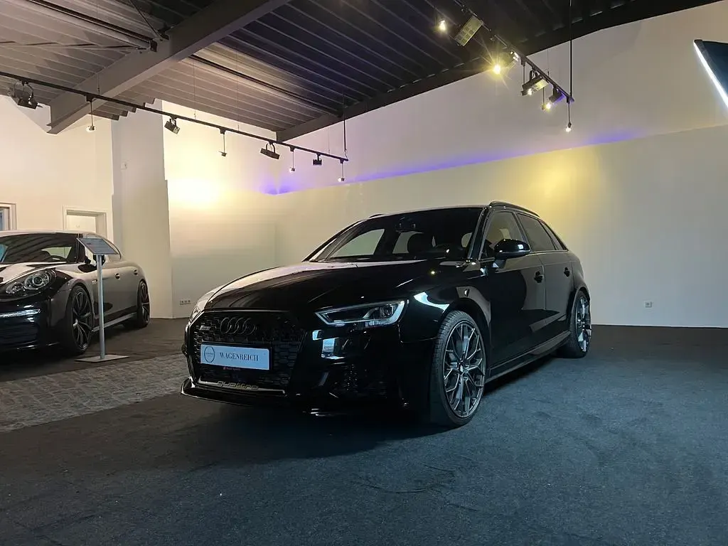 Gebraucht Audi RS3 Sportback Sport 400 PS (294 kW) 2019 Mythosschwarz Kleinwagen