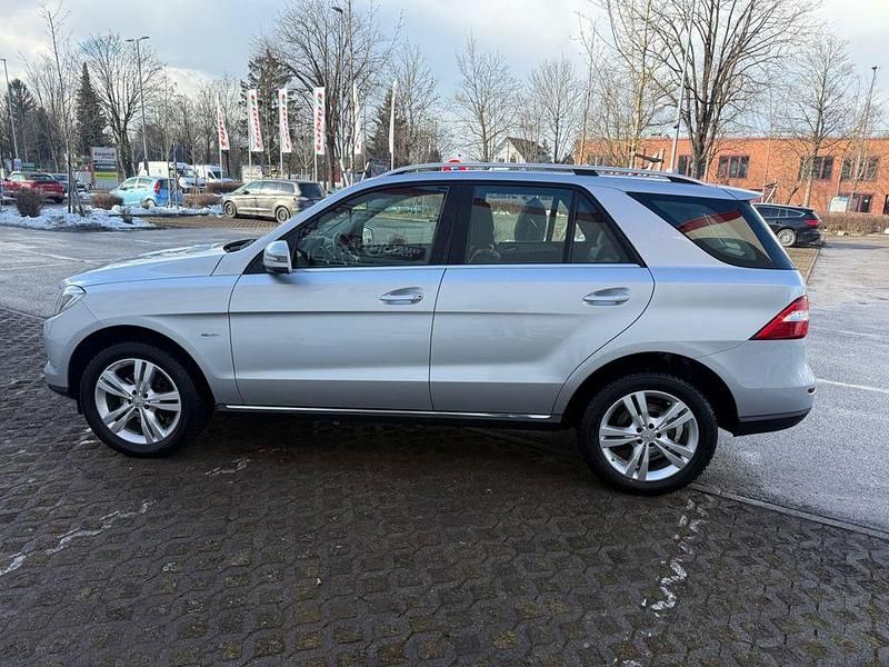 Gebraucht Mercedes ML350 258 PS (189 kW) 2012 Silber SUV