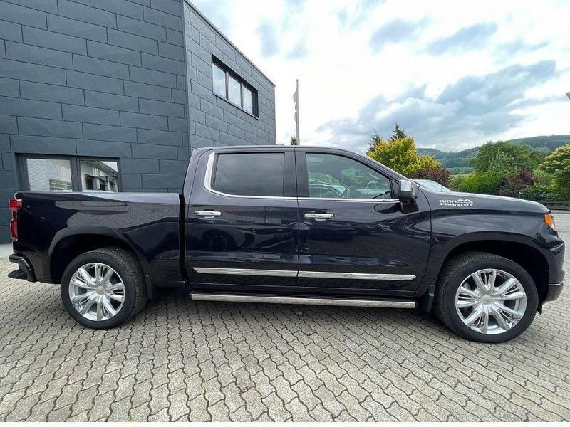 Gebraucht Chevrolet Silverado 426 PS (313 kW) 2024 Schwarz SUV