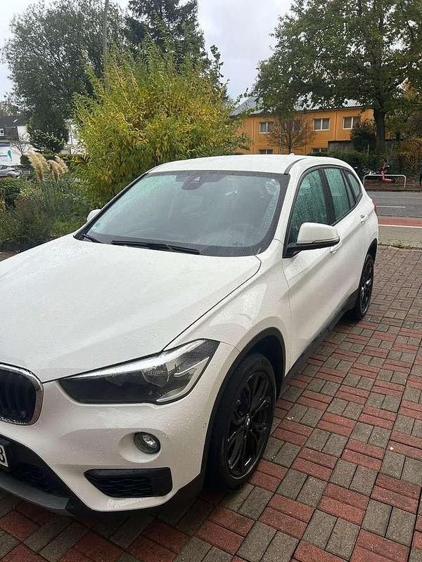 Weiß Gebraucht 2019 BMW X1 xLine SUV | 19.500 € (Fairer Preis) - Bild 1/4