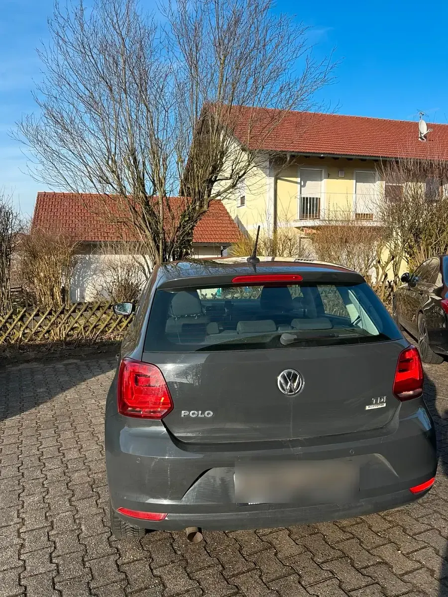 Gebraucht VW Polo 89 PS (65 kW) 2016 Grau Kleinwagen