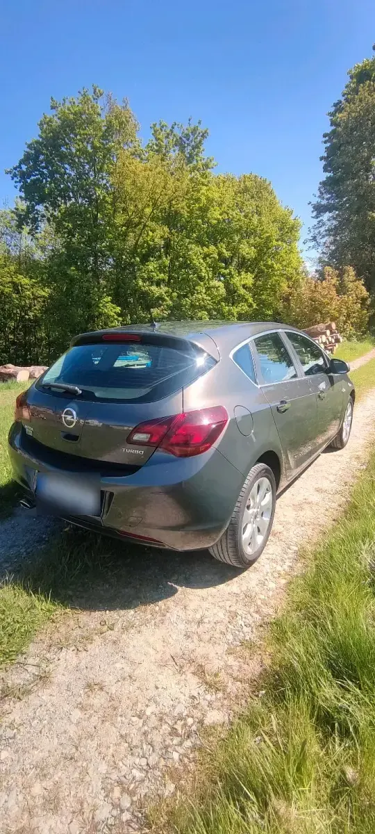 Brugt Opel Astra 140 HK (102 kW) 2013 Andere farben Sedan