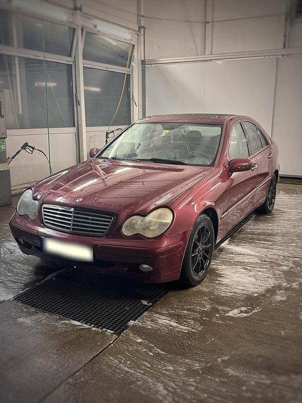 Gebraucht Mercedes C320 219 PS (161 kW) 2002 Rot Limousine